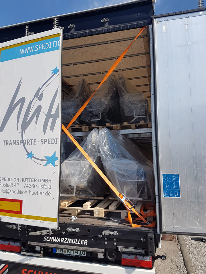 Spedition Hütter GmbH 2023- 10-19 (17) Doppelstock Einblick